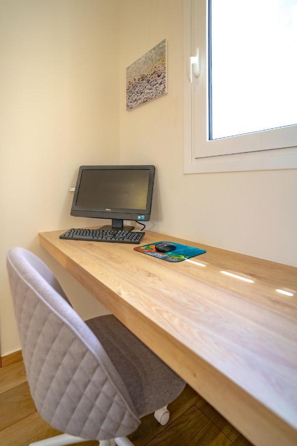 Maxblue 2 Apartman Pireusz Kültér fotó