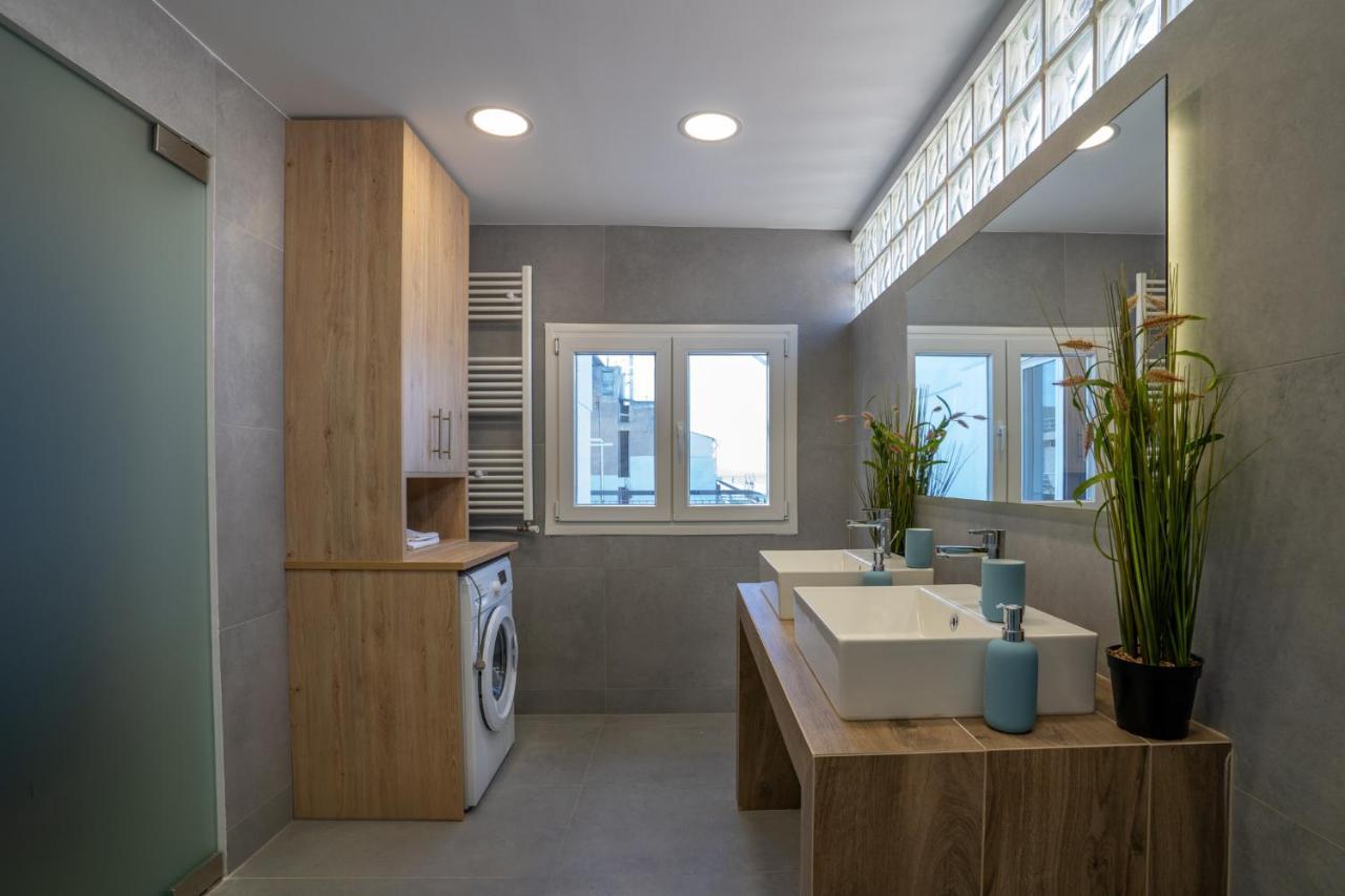 Maxblue 2 Apartman Pireusz Kültér fotó